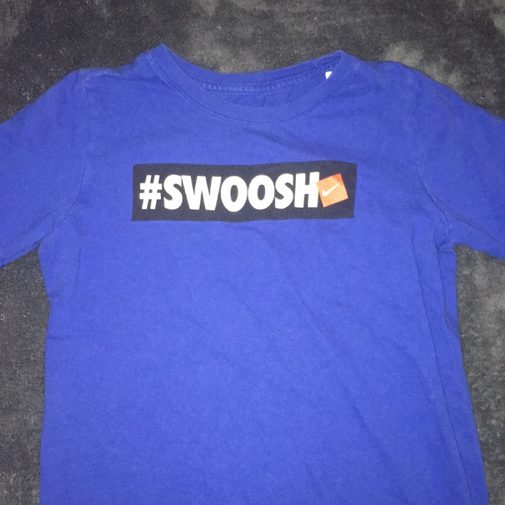 Boys Nike swoosh T-shirt